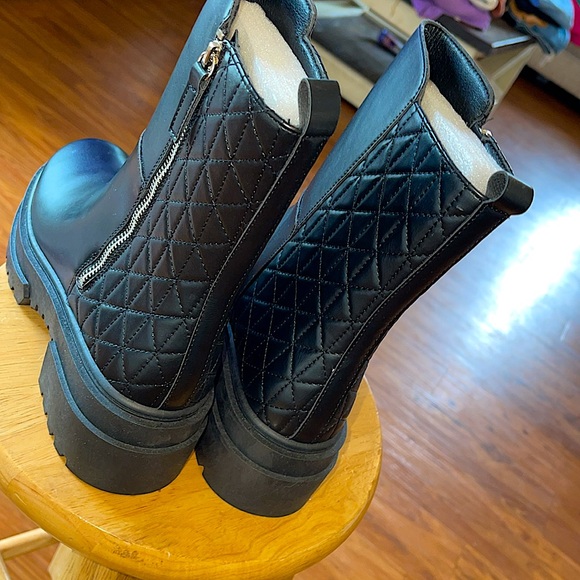 🆕🌿🖤QUPID: “BLACK” Quilted Booties SIZE 8 - Picture 5 of 13